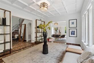 319 Mendoza Ave in Miami, FL - Building Photo - Building Photo