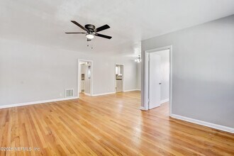 3116 Belden Cir in Jacksonville, FL - Foto de edificio - Building Photo