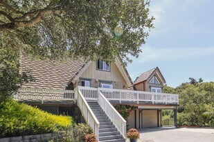 26185 Zdan Rd in Carmel Valley, CA - Building Photo