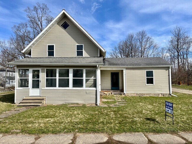 property at 202 E Leigh St