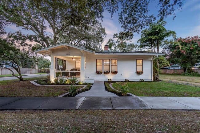 property at 1201 S Palmetto Ave