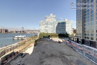 478 Kent Ave in Brooklyn, NY - Foto de edificio - Building Photo