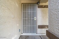 15002 W Maui Ln in Surprise, AZ - Foto de edificio - Building Photo