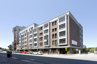 645 Congress Apartments in Portland, ME - Building Photo - Building Photo