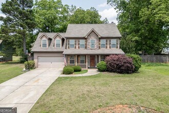 323 Deer Run Dr in Jefferson, GA - Building Photo - Building Photo