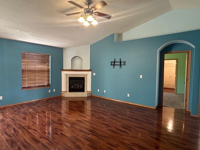 314 Cherokee Pl in Clever, MO - Building Photo - Building Photo