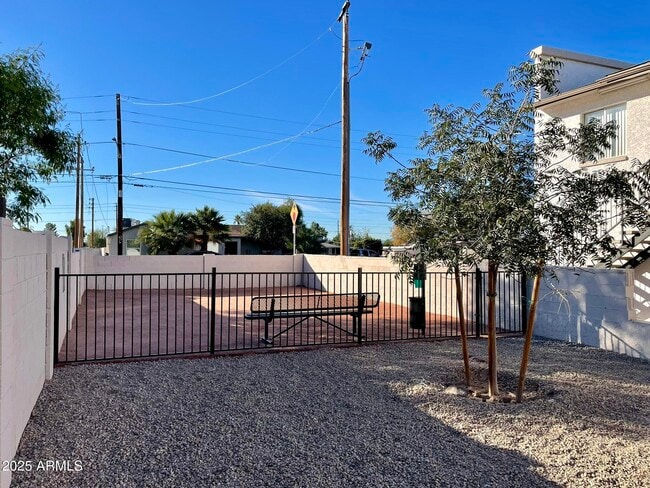 1222 E Mountain View Rd in Phoenix, AZ - Building Photo - Building Photo