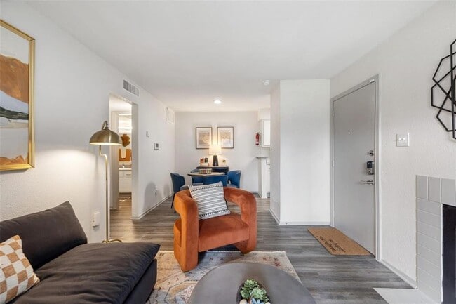 property at 11715 S Glen Dr