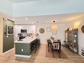 13275 Whitehaven Ln in Ft. Myers, FL - Building Photo - Building Photo
