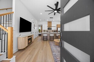 9019 Comal St in Houston, TX - Building Photo