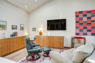 2820 Van Buren St in Alameda, CA - Building Photo - Building Photo