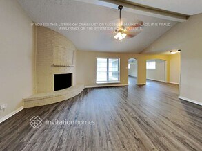 1824 Meadow Creek Dr in Pearland, TX - Building Photo - Building Photo