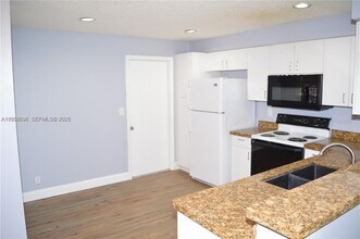 1497 Veracruz Ln in Weston, FL - Building Photo - Building Photo