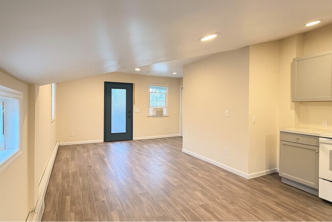 11 Webster Ave in Goshen, NY - Building Photo - Building Photo