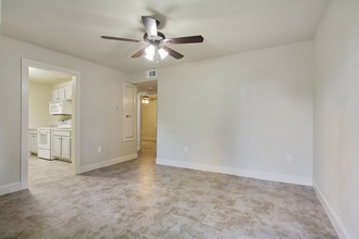 2012 Bienville St in New Orleans, LA - Building Photo - Interior Photo