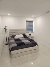 2165 SW 47th St in Fort Lauderdale, FL - Building Photo - Building Photo