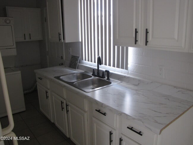 4723 E 1st St in Tucson, AZ - Building Photo - Building Photo