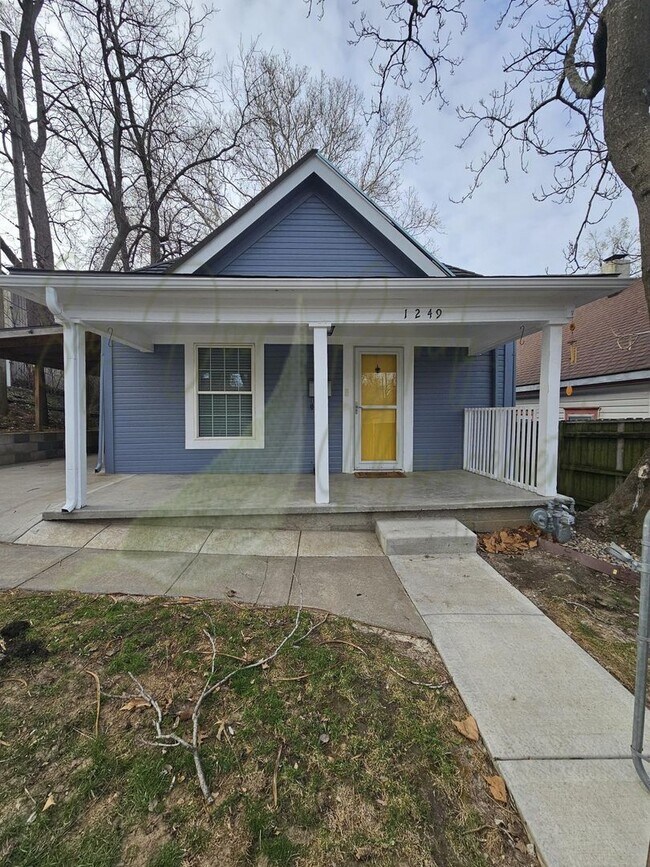 property at 1249 Bunker Ave