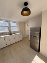 16 Prescott St in Yarmouth, NS - Building Photo - Building Photo