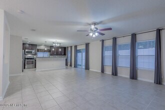 2143 Chandlers Walk Ln in Jacksonville, FL - Foto de edificio - Building Photo