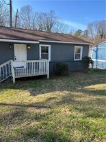 2298 Swallow Cir SE in Atlanta, GA - Building Photo