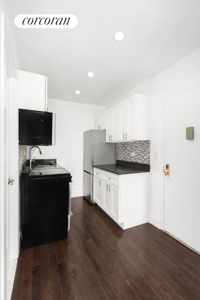 1156 2nd Ave in New York, NY - Building Photo - Building Photo