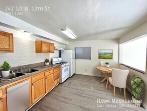 242 W 13th St in Los Angeles, CA - Building Photo - Building Photo
