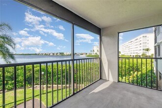 4835 Bonita Beach Rd SW in Bonita Springs, FL - Building Photo - Building Photo