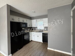 1505 W Rainey St in Ozark, MO - Building Photo - Building Photo