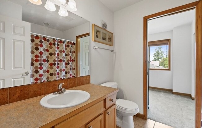 property at 1515 Davis Ave S
