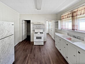 661 Victory Dr in Westwego, LA - Building Photo - Building Photo