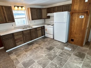 1831 Perrysville Rd in Danville, IL - Foto de edificio - Building Photo