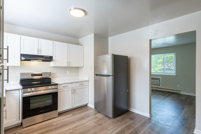 Madison Terrace Apartments in Hopewell, VA - Foto de edificio - Interior Photo