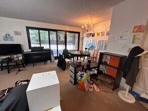 41 Marion St, Unit 1R in Brookline, MA - Building Photo - Building Photo