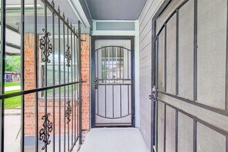 8666 Candy St in Houston, TX - Building Photo - Building Photo