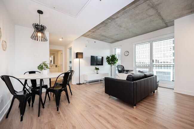 property at 1475 Rue St-Hubert