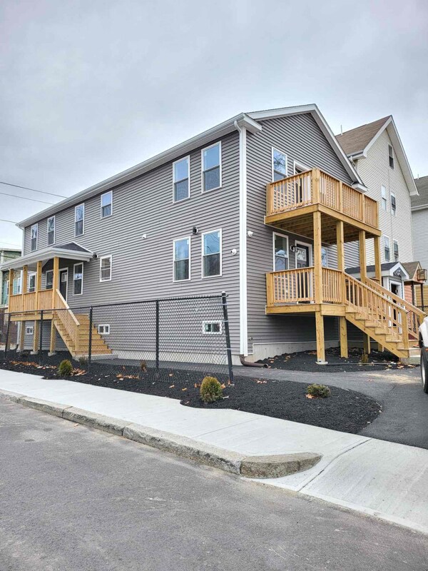 26 Taylor St in Providence, RI - Building Photo - Building Photo