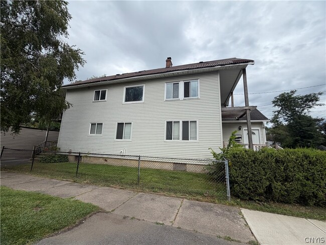 property at 1230 Thorn St