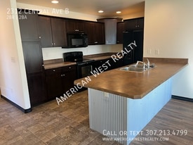 2312 Central Ave in Cody, WY - Building Photo