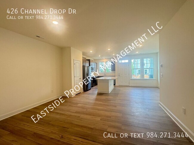 426 Channel Drop Dr in Clayton, NC - Building Photo - Building Photo