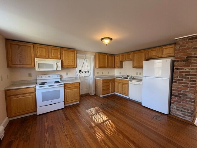 122 Church St in Cheshire, MA - Building Photo - Building Photo