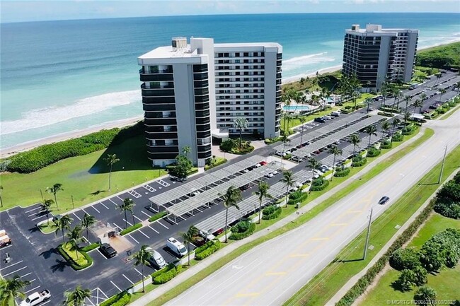 8800 S Ocean Dr in Jensen Beach, FL - Building Photo - Building Photo