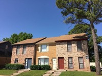 Windsor Village in Oklahoma City, OK - Building Photo - Building Photo