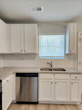7260 Crestside Dr in Austell, GA - Building Photo - Building Photo