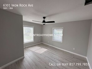 6301 Iron Rock Ave in Houston, TX - Foto de edificio - Building Photo