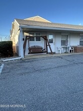 8 Ocean Ave in Point Pleasant Beach, NJ - Foto de edificio - Building Photo