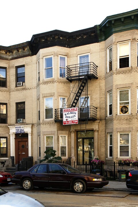 1824 Clinton Ave in Bronx, NY - Building Photo