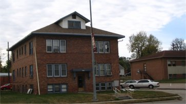 1107 Central Ave in Auburn, NE - Building Photo