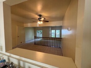 718 Pine Tree Ct in Warrenton, VA - Building Photo - Building Photo