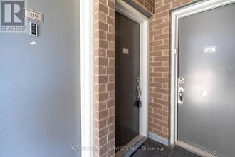 3062 Sixth Line in Oakville, ON - Building Photo - Building Photo